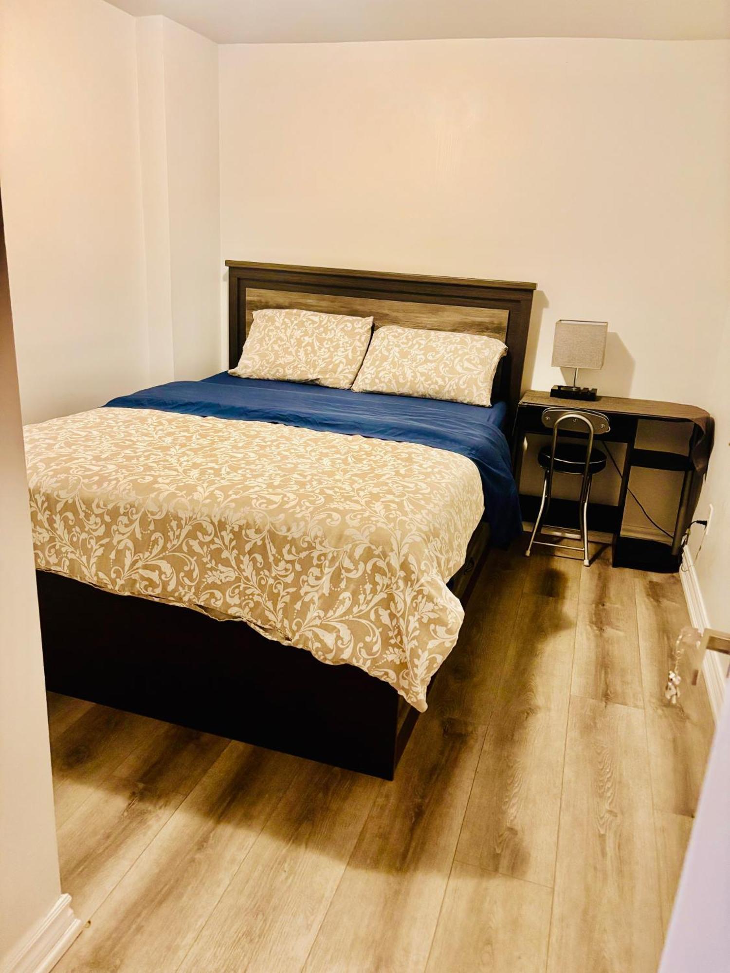 Cozyhome Markham Cameră foto